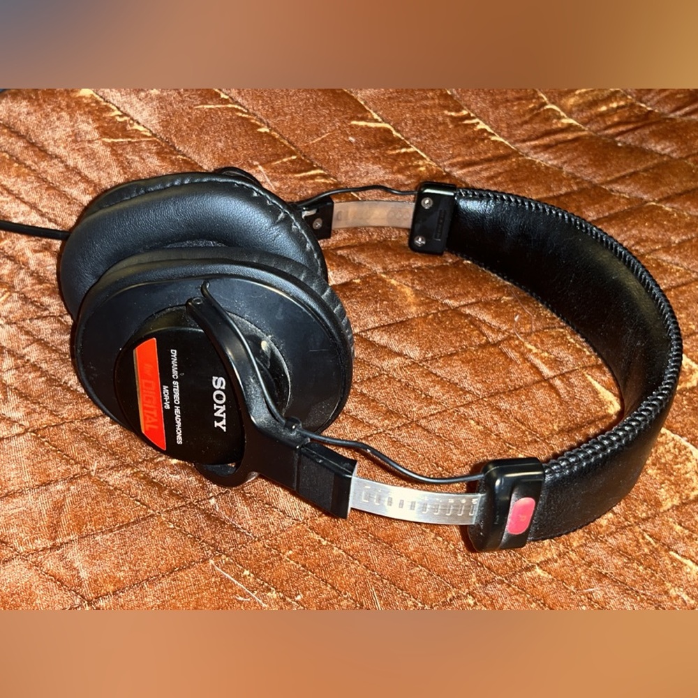 Sony MDR-V6 Headphones, Used, Works Perfectly